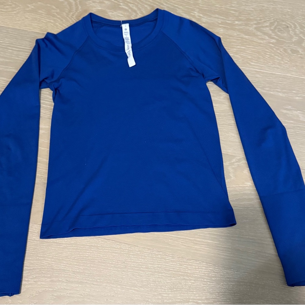 Lululemon Swiftly Tech size 4, waist length